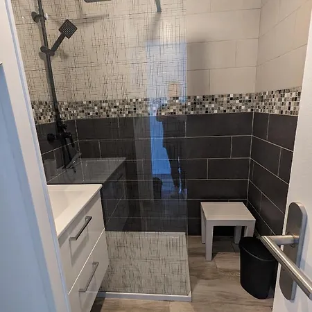 Studio 2 Pers. Pin Rolland/saint Mandrier Plage Sainte Asile *